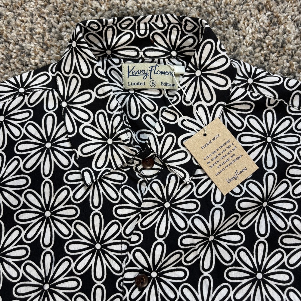 Kenny Flowers Men's S Button Up Shirt Black White Floral Daisy Rayon NWT